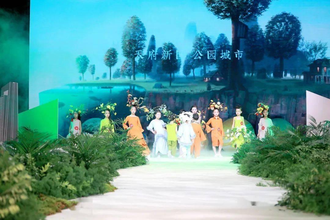 逃离原木色房屋